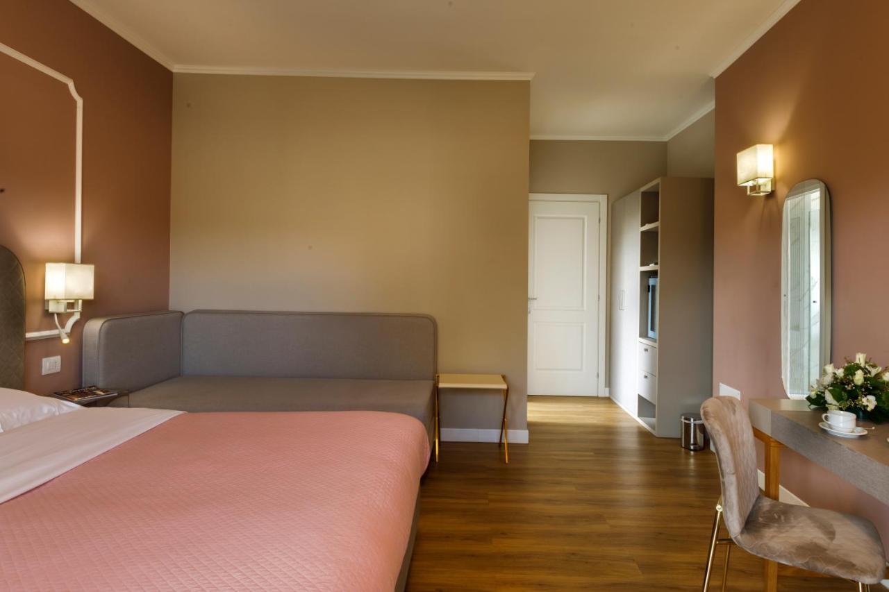 Mercury Rooms Cagliari Buitenkant foto