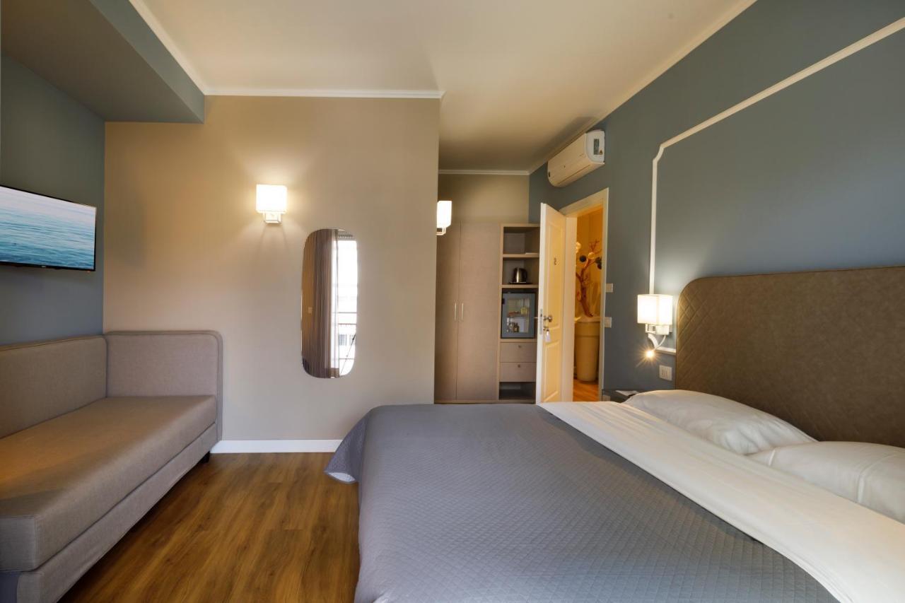Mercury Rooms Cagliari Buitenkant foto